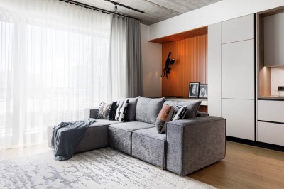 Interjöör loftilike elementide ja “apelsini meeleoluga”