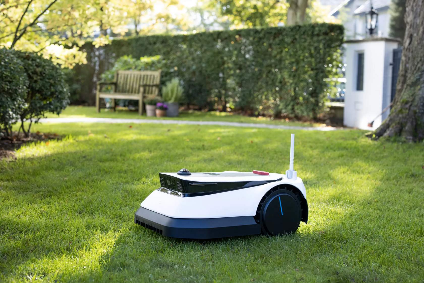 GOAT A1600 LiDAR PRO – nutikas robotniiduk, mis trimmerdab ise ka muruääred