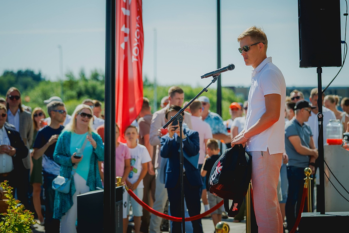 GALERII: Amserv ja Ott Tänak avasid Põhjamaade suurima Toyota autoesinduse 42