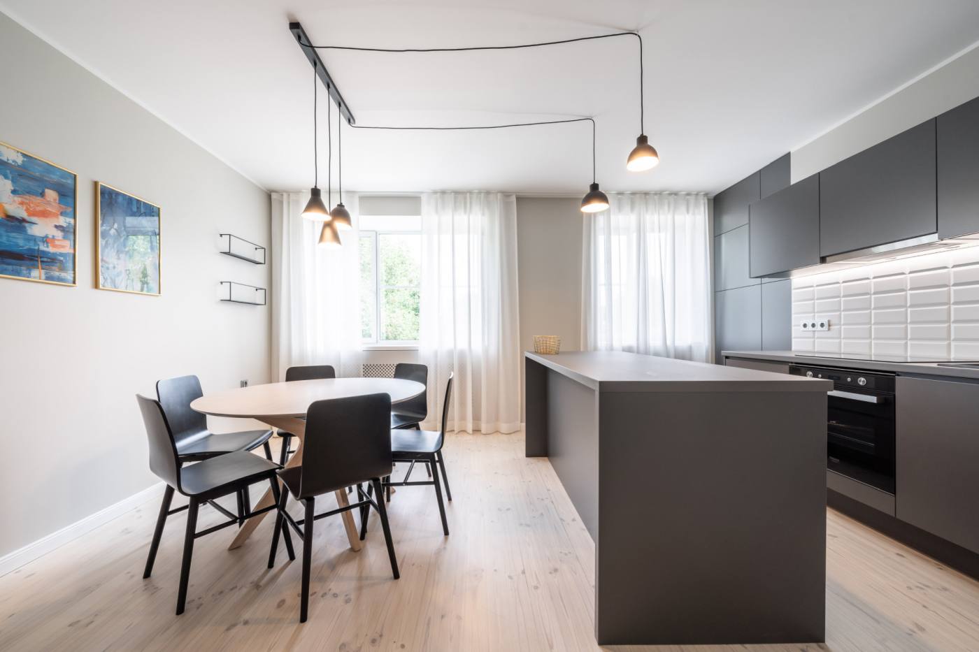 Valgustikaubamaja LIGHT24 | Valgustite e-pood ja projektimüük